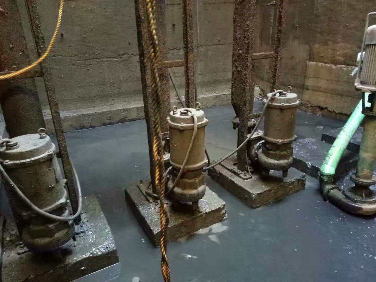 吴桥污水池清理