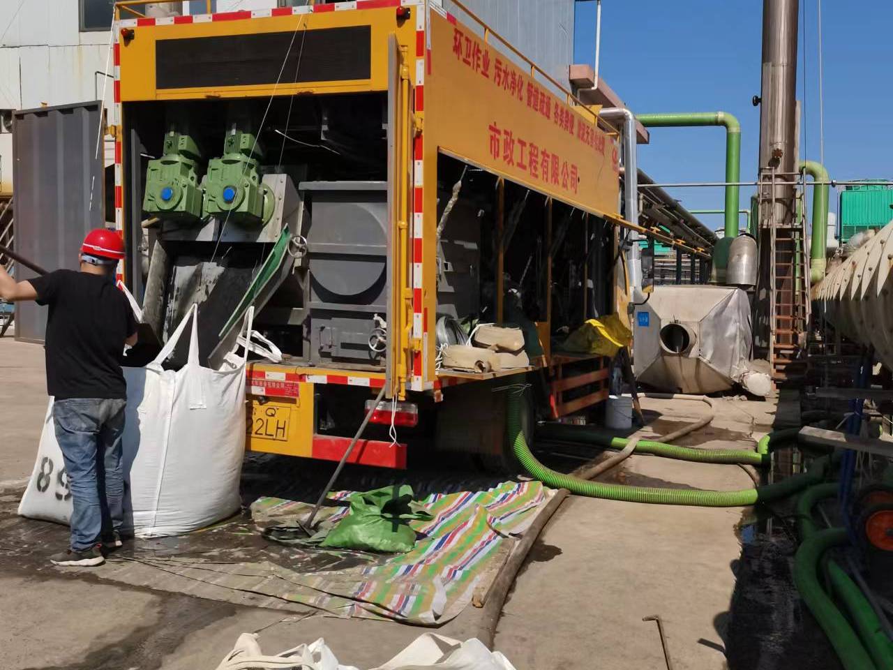 吴桥淤泥压干处理